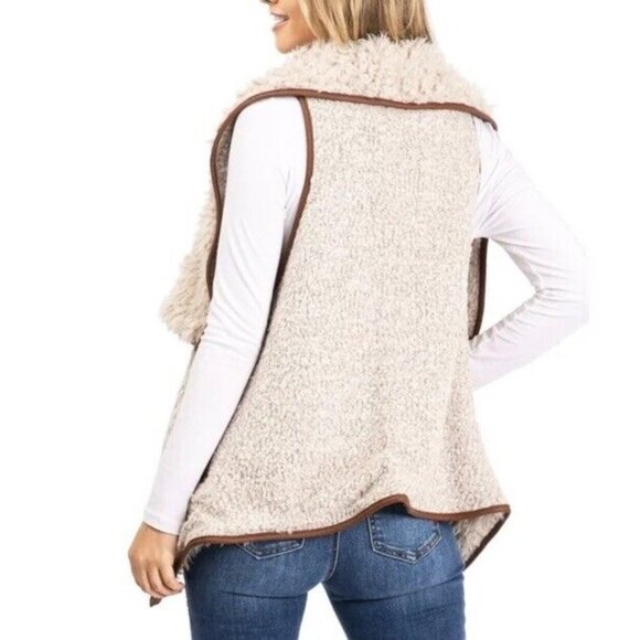 Love Tree Womens Faux Fur Vest Size Small Tan Pockets Open Front - Picture 4 of 13